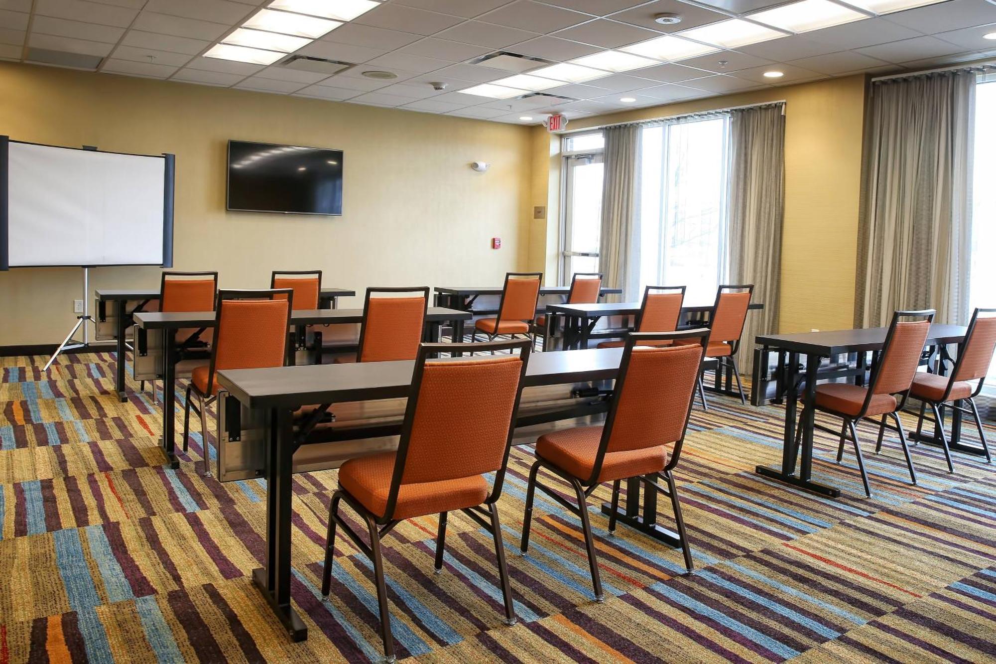 Fairfield Inn & Suites By Marriott Madison Verona Exterior photo
