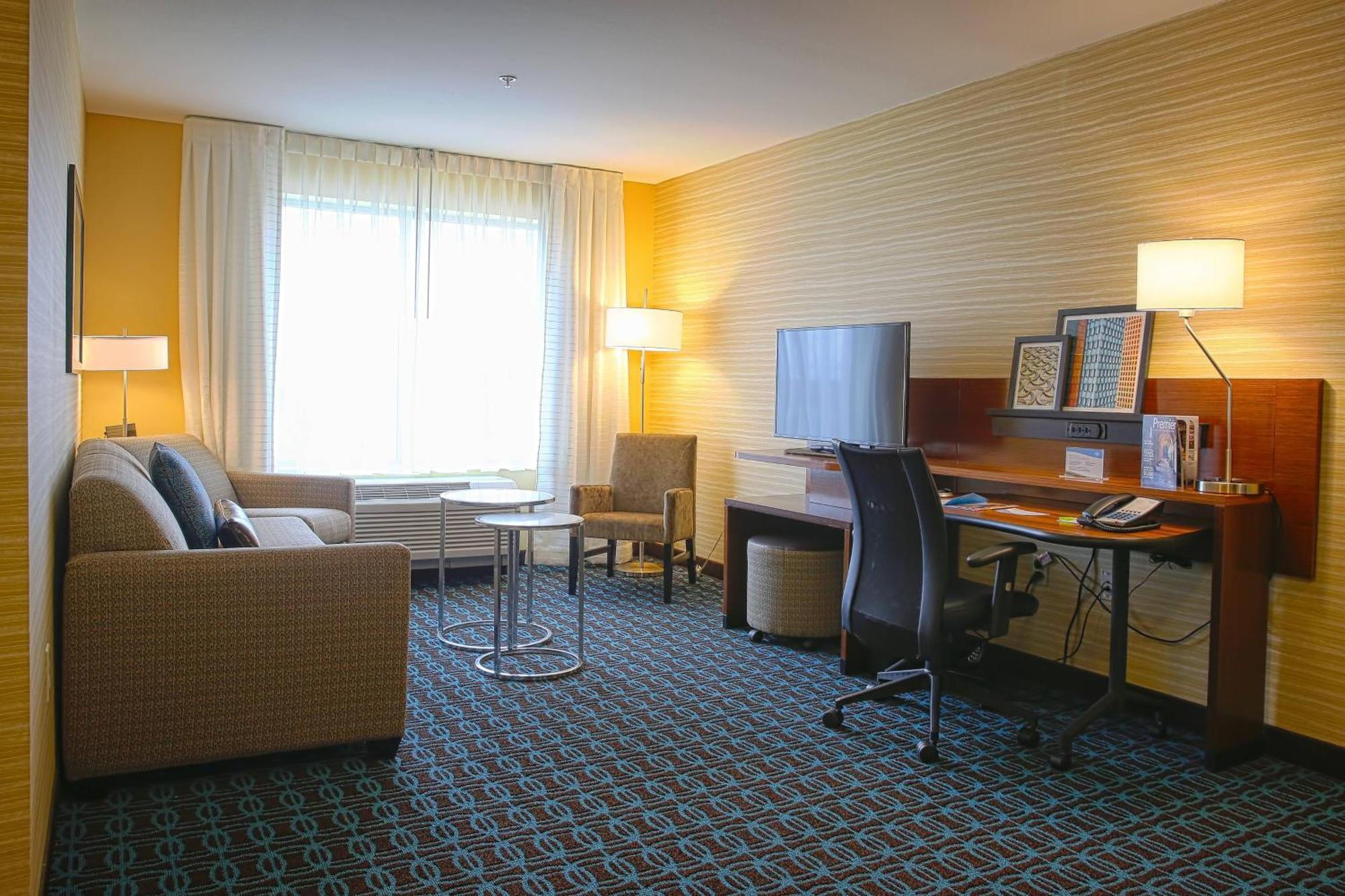Fairfield Inn & Suites By Marriott Madison Verona Exterior photo