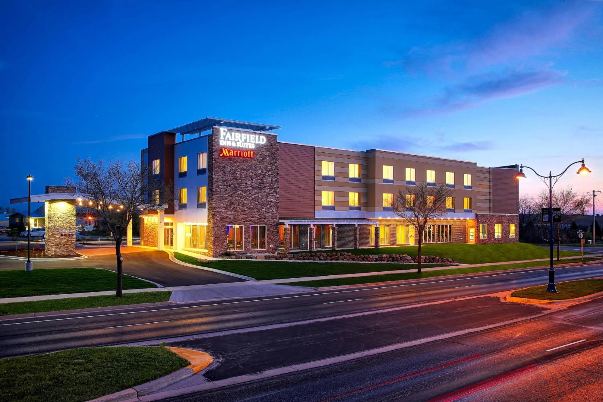 Fairfield Inn & Suites By Marriott Madison Verona Exterior photo